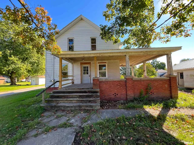501 S  Liberty St, Vermont, IL 61484