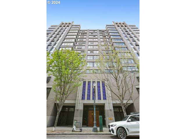 333 NW 9th Ave #509, Portland, OR 97209