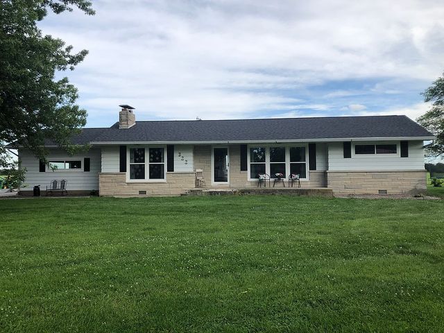 322 E  Cumberland Rd, Brownstown, IL 62418