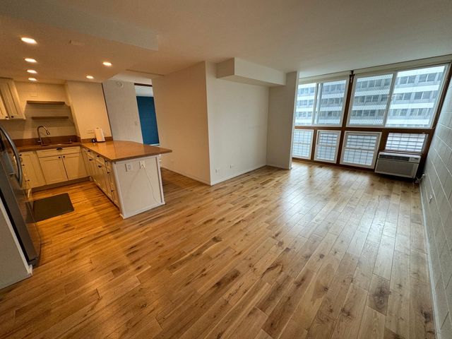 1415 Punahou St #904, Honolulu, HI 96822