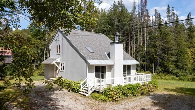 275 Sherwood Forest, Londonderry, VT 05148