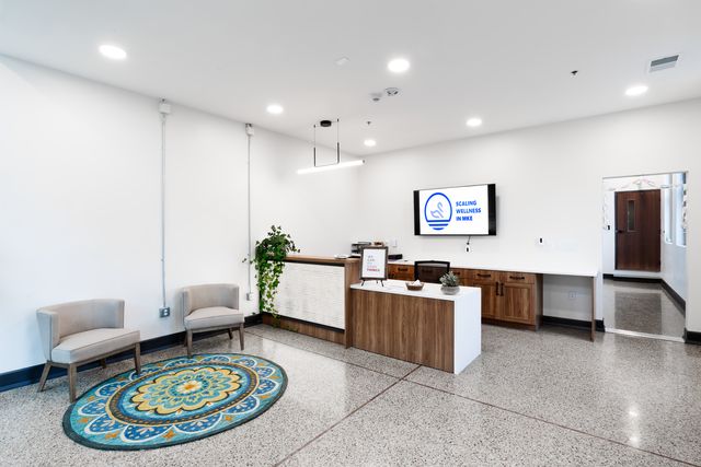 809 N  27th St #209, Milwaukee, WI 53208