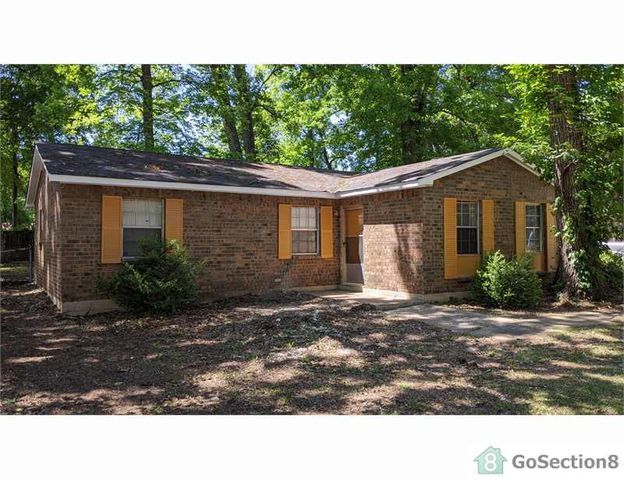 3173 Montwood Dr, Montgomery, AL 36116