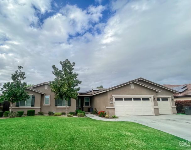 10702 Barrichello St, Bakersfield, CA 93314