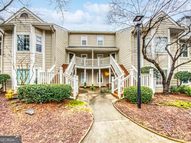 209 Mill Pond Rd, Roswell, GA 30076