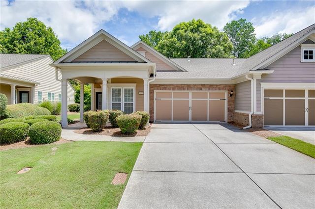 6160 Longleaf Dr, Hoschton, GA 30548