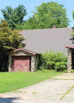 1206 Tree Top Ln #B, Evansville, IN 47712