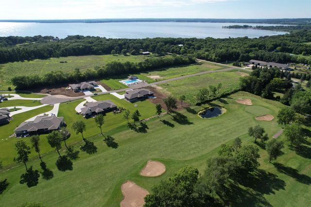 N874 Eagle Ridge Dr, Fort Atkinson, WI 53538