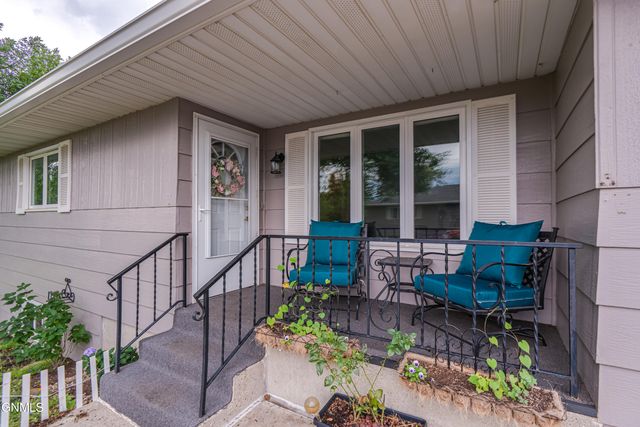 1937 N  19th St, Bismarck, ND 58501