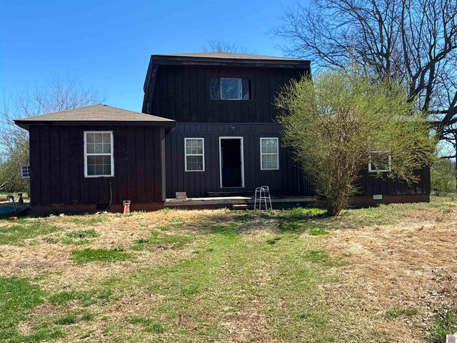 4695 Wadesboro Rd S, Benton, KY 42025