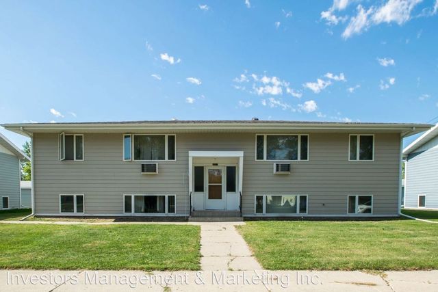 2017 5th St   NW #4, Minot, ND 58703