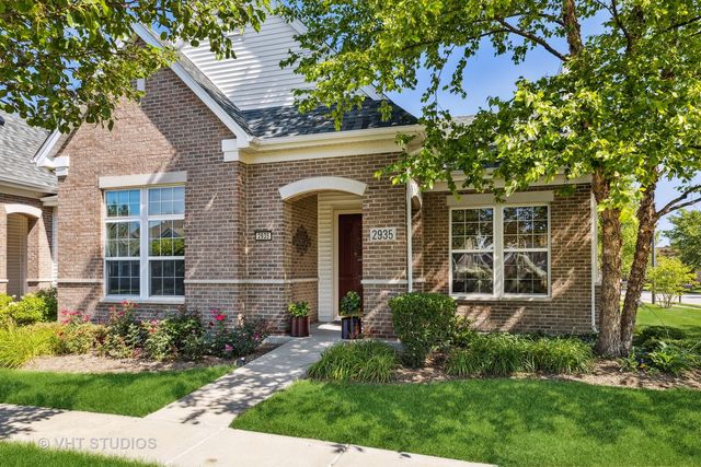 2935 Normandy Cir, Naperville, IL 60564