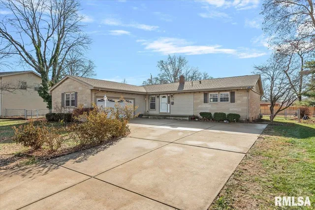 2308 Westview Dr, Springfield, IL 62704