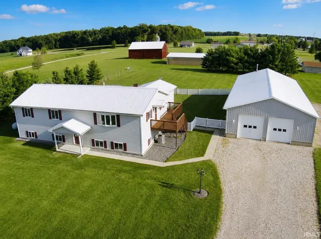 2947 W  800 N, Huntington, IN 46750