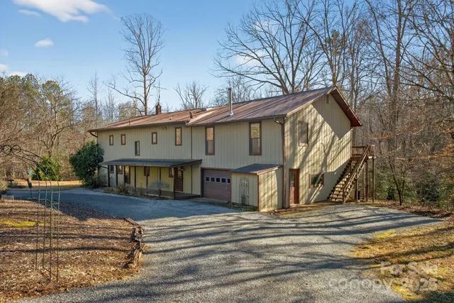 241 Pine Field Dr, Tryon, NC 28782