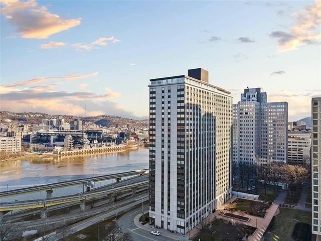 320 Fort Duquesne Blvd #6J, Pittsburgh, PA 15222