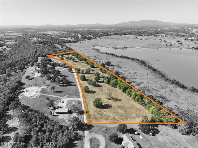 16 Timber Ridge Rd, Howe, OK 74940