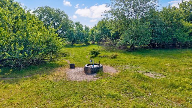 18204 Lawrence 2140, Aurora, MO 65605