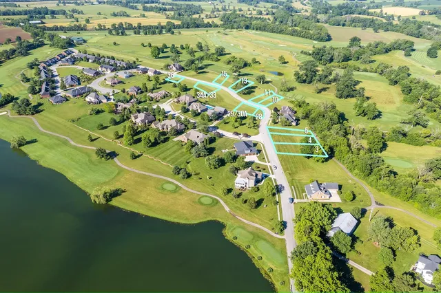 532 Houston Oaks Dr, Paris, KY 40361