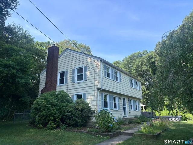 58 Roxbury Road, Niantic, CT 06357