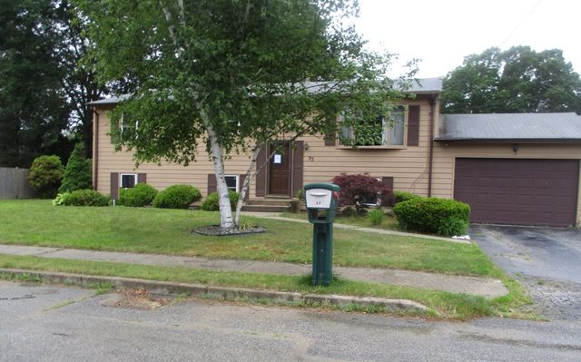 93 Polk Rd, Warwick, RI 02889