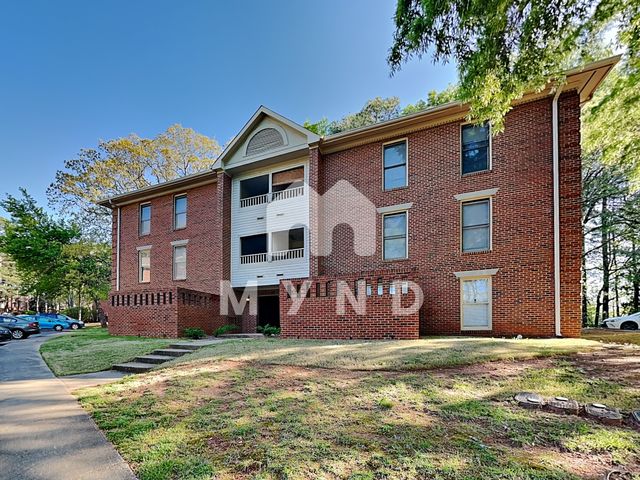 3512 Ivy Commons Dr #302, Raleigh, NC 27606