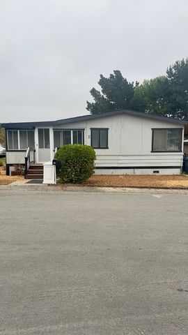 99 Junipero Serra Dr #122, Watsonville, CA 95076