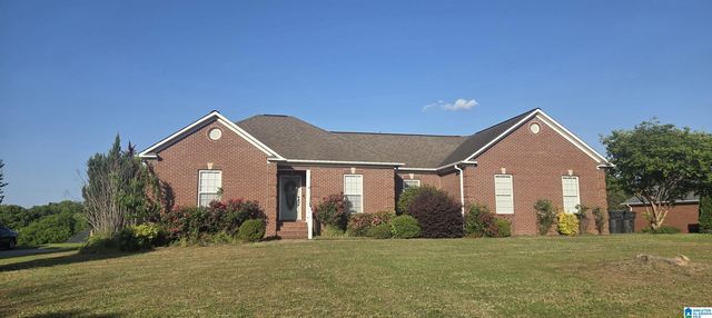 141 Southbend Dr, Talladega, AL 35160
