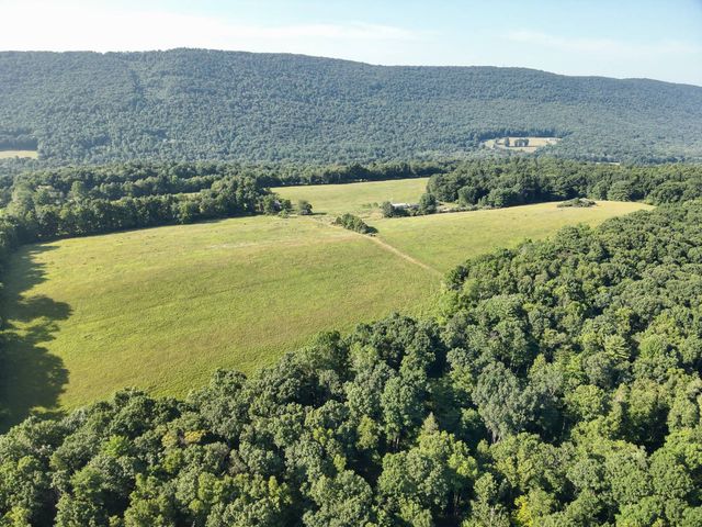 62 Trap House Rd, Shickshinny, PA 18655