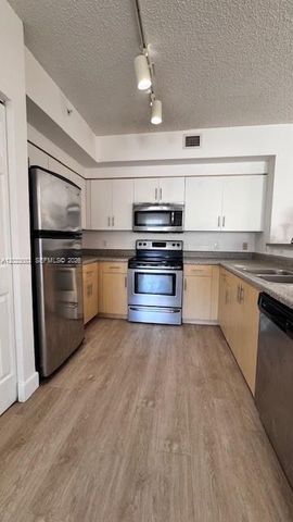 7930 N  Nob Hill Rd #106, Fort Lauderdale, FL 33321