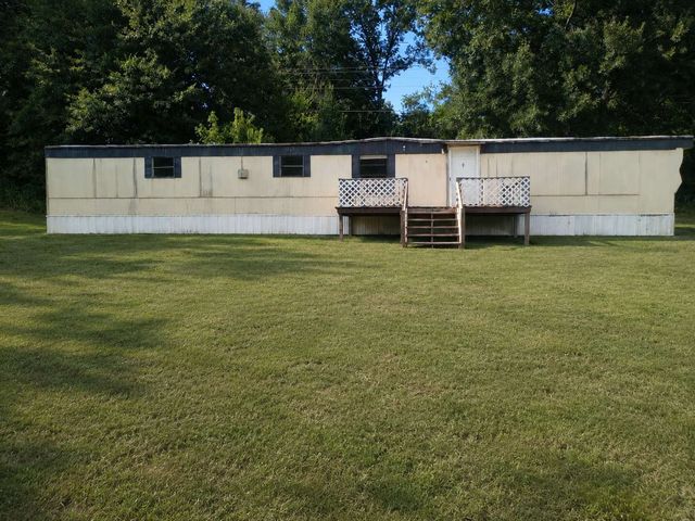 118 Racetrack Rd, Laurens, SC 29360