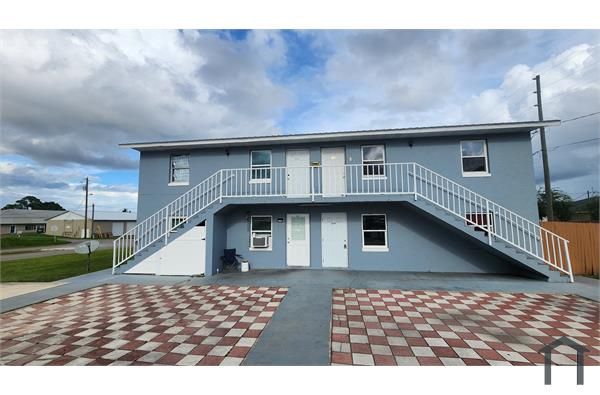 4131 Commercial Dr, Sebring, FL 33870