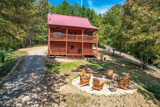 116 Mountain Retreat Rd, Townsend, TN 37882