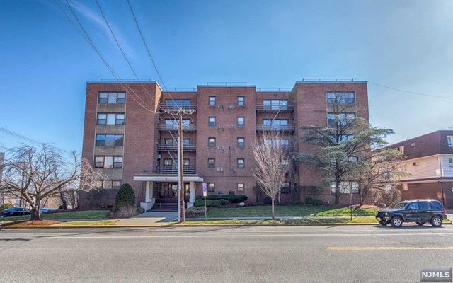 95 Orient Way #1A, Rutherford, NJ 07070
