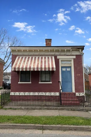218 Pleasant St, Covington, KY 41011