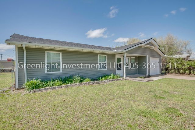 1833 Rhythm Rd, Midwest City, OK 73130