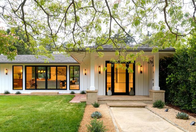 939 Las Palmas Dr, Santa Barbara, CA 93110