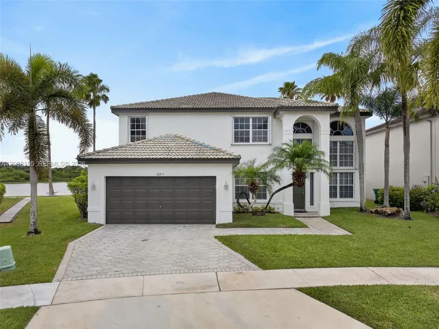 18271 SW 25th St, Hollywood, FL 33029