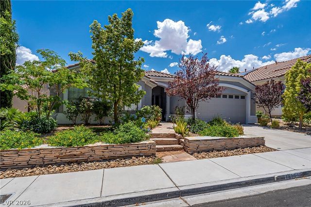 9805 Pinnacle Pass Dr, Las Vegas, NV 89117