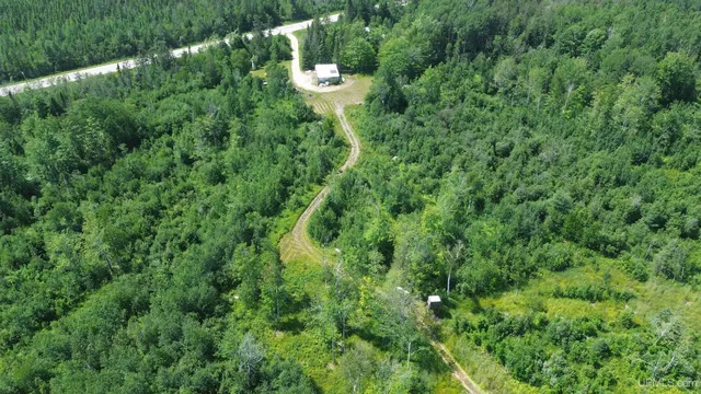 2184 N  North Gulliver Rd, Gulliver, MI 49840
