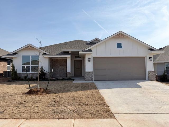 1104 Redwood Creek Dr, Yukon, OK 73099