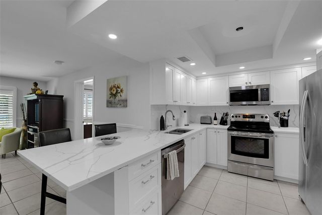 2125 SE 10th Ave #1011, Fort Lauderdale, FL 33301