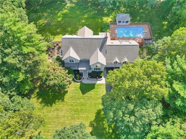57 Candlewood Dr, Tolland, CT 06084