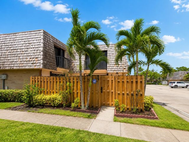 219 Lake Arbor Dr #219, Lake Worth, FL 33461