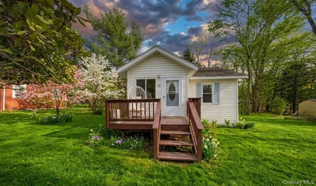 11 Apache Lane, Ferndale, NY 12734