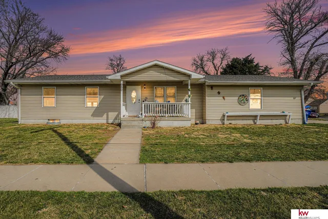 950 E  16th St, Fremont, NE 68025