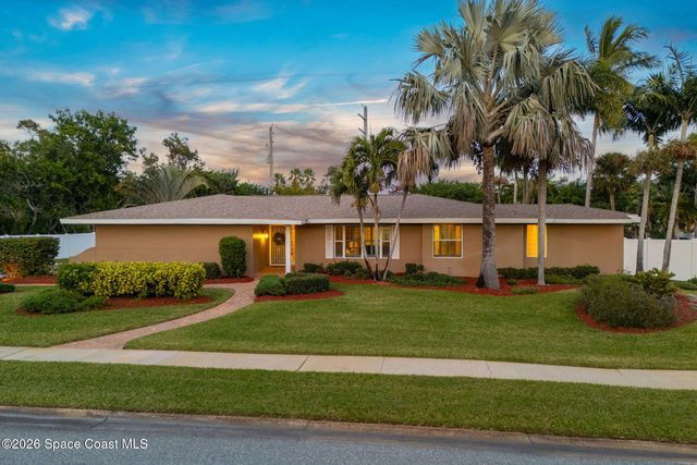 704 Malibu Ln, Indialantic, FL 32903