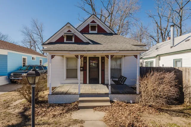 1213 S  Greenwood Ave, Wichita, KS 67211