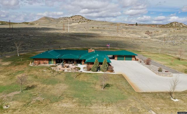 121 Graham Ave, Thermopolis, WY 82443