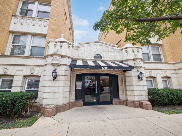 4240 N  Clarendon Ave #410N, Chicago, IL 60613